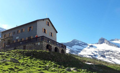 Thüringer Hütte in den Alpen