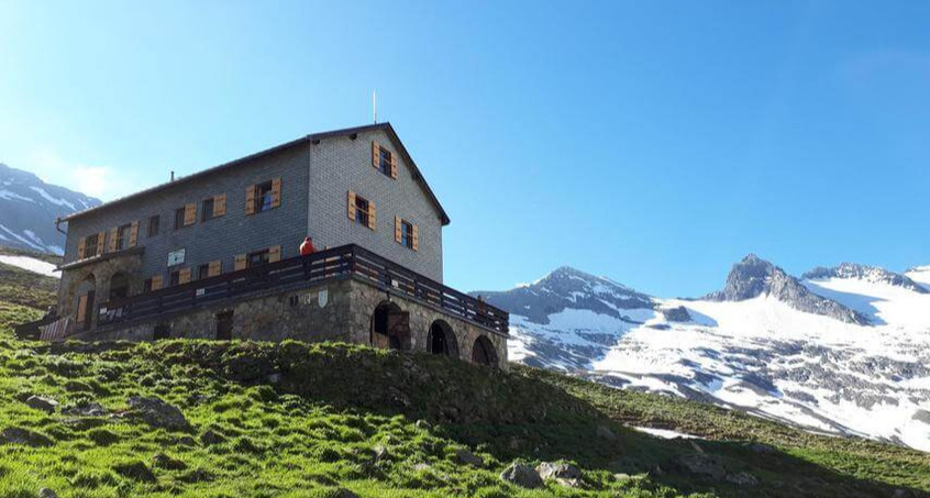 Thüringer Hütte in den Alpen