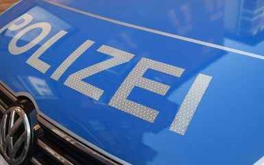 Mann geht auf Mutter los