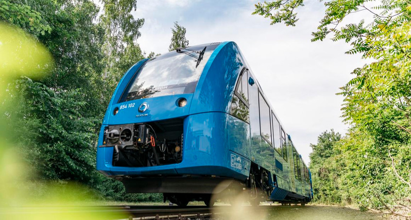 Weltweit erster Wasserstoff-Brennstoffzellenzug unterwegs