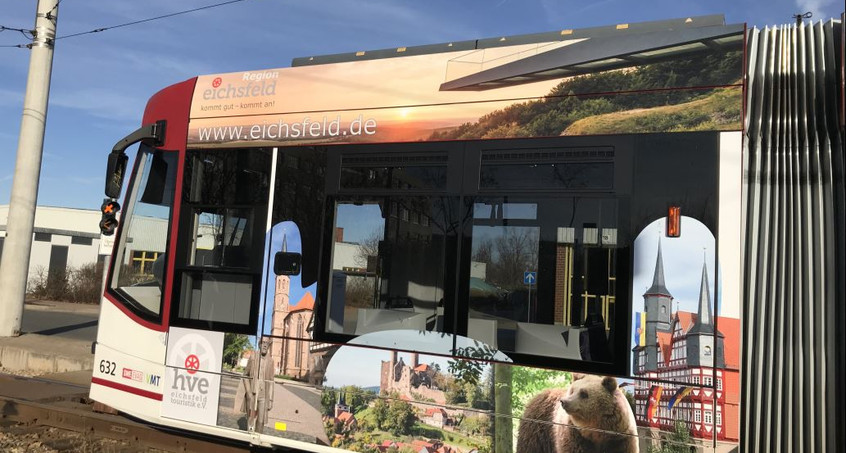 Eichsfeld wirbt auf Erfurter Straßenbahn