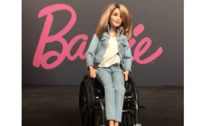Kristina Vogel als Barbie-Puppe