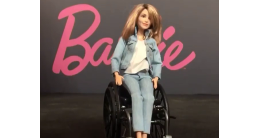 Kristina Vogel als Barbie-Puppe