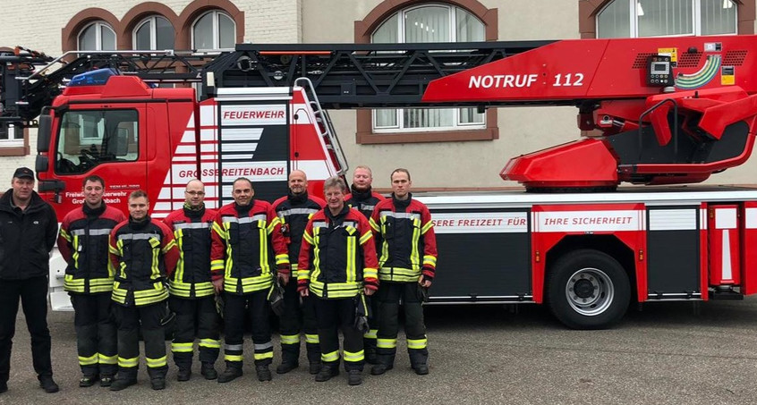 Übergabe der neuen Drehleiter an Freiwillige Feuerwehr