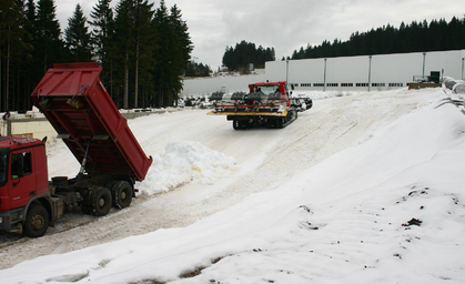 Schneedepot randvoll mit Schnee