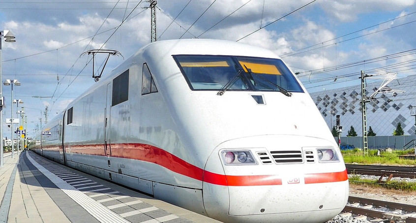 500 Reisende müssen ICE verlassen