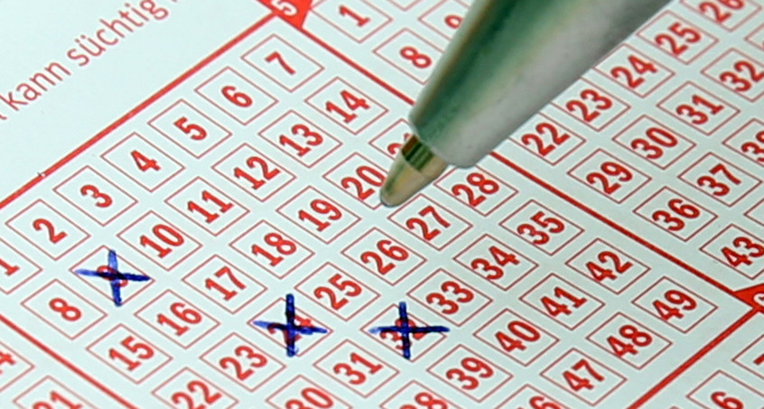 Ehrlicher Finder bringt Lottoscheine zur Polizei