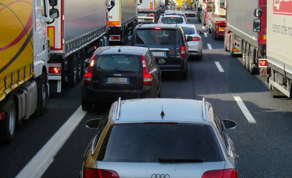 Reifenpanne führt zu Unfallchaos auf der A4