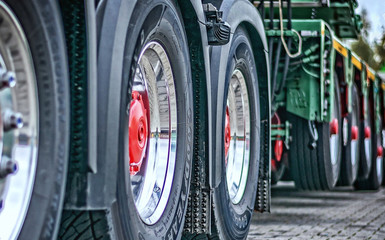 40 LKW-Reifen geklaut