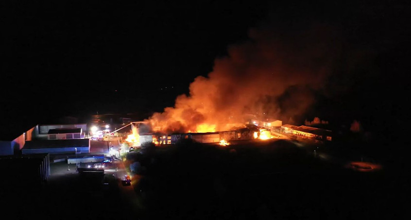 Werkhallenbrand in Eisfeld