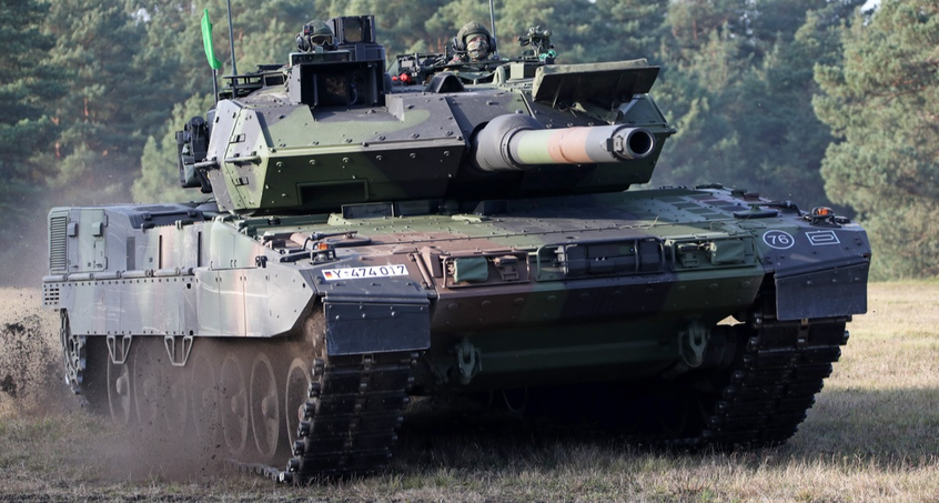 Neue Leopard-Panzer für Bad Frankenäuser Bataillon 