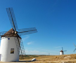 4,5% der Thüringer finden am besten in Spanien einen Ort zum Abschalten und Erholen.