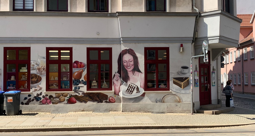 „Tortenschlacht in Erfurt“: Fassaden-Malerei soll verschwinden