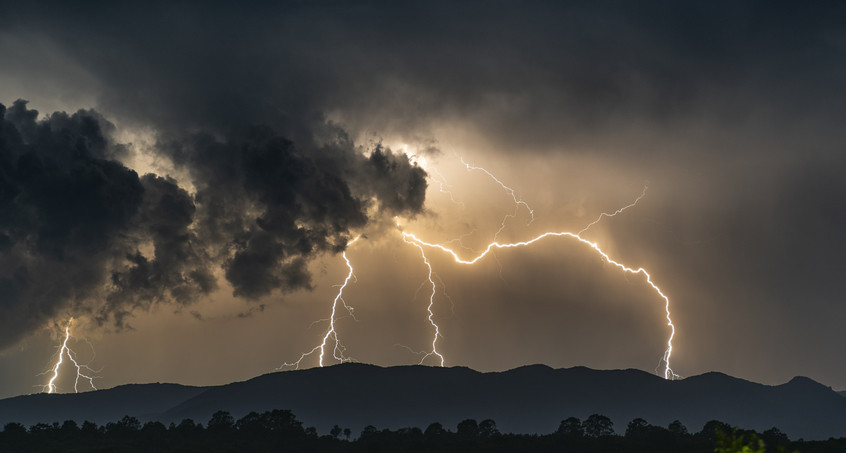 Warnung vor schweren Gewittern – auch Tornados möglich