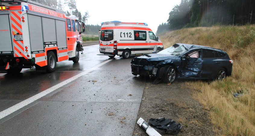 Rettungskräfte ziehen Bilanz nach schwerem Unfall auf der A9