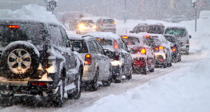 Schnee sorgt am Morgen für Chaos auf Thüringer Straßen 