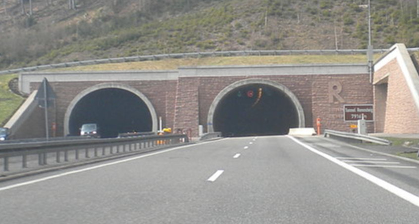 Zwei Autobahn-Tunnel wegen Wartungsarbeiten in der Nacht gesperrt