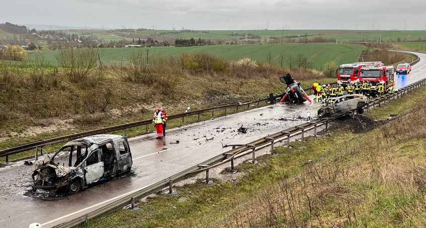 Ermittlungen nach Horror-Unfall mit sieben Toten - Zeugen gesucht