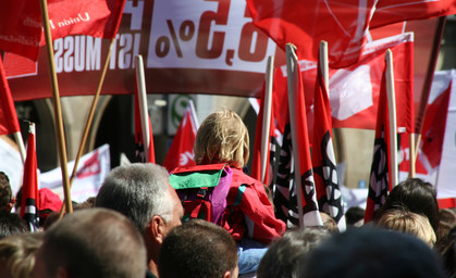 Tausende Menschen bei Mai-Kundgebungen - Demo gegen Rechts in Gera