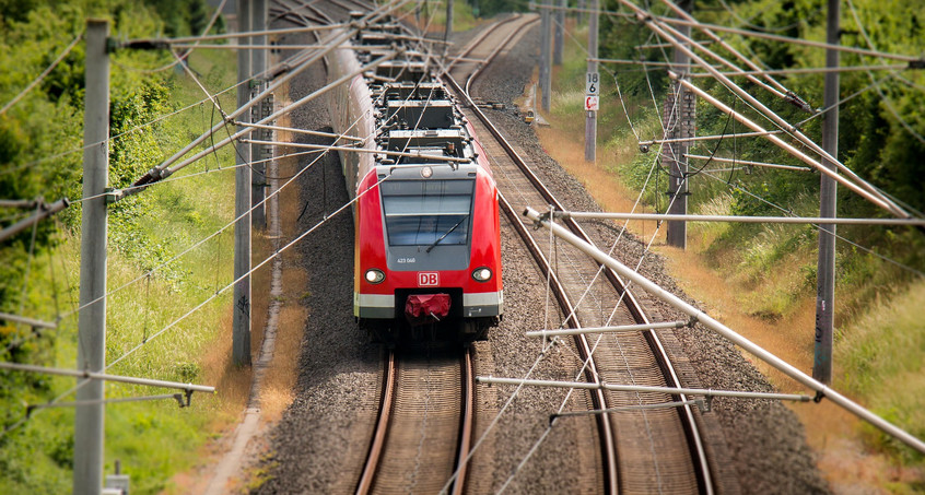 Bahnbetrieb weitgehend planmäßig - Regionale Einschränkungen
