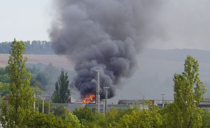 Rauchsäule weithin sichtbar: Haus steht in Nordhausen in Flammen 