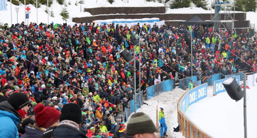 Werbung für Biathlon-WM 2023 am Rennsteig