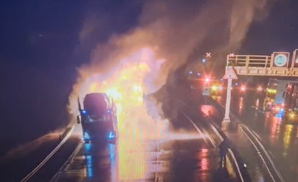 Brennender Lkw rast durch Rennsteigtunnel - Fahrer verhindert Tunnel-Drama