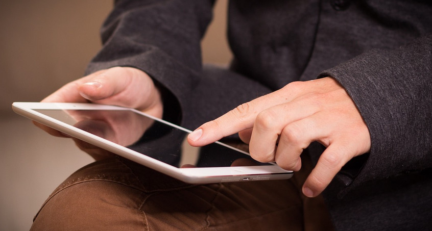 Gestohlenes iPad funkt nach Hause - Polizei stattet Firma Besuch ab