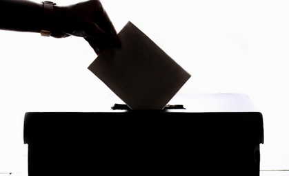 Bundestagswahl 2025: Mit Lippenstift wählen gehen?