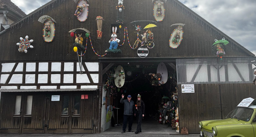 Eine Scheune voller Hase - die Osterscheune in Hellingen