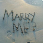 heiratsantrag-zum-nachhoeren-hochzeit-antrag-strand_c_01