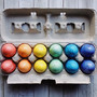 ostereier-faerben-mit-natuerlichen-zutaten-ostern-ostereier_c_01
