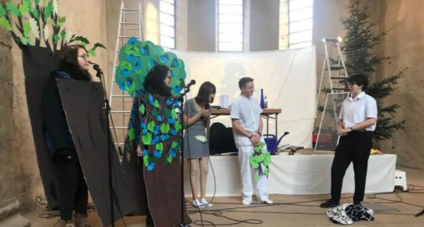 Gottesdienst mit Paradiesspiel