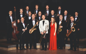 Glenn Miller Orchestra directed by Uli Plettendorff